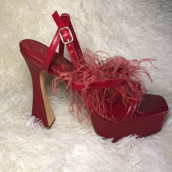 VENUS Red Platform Heels with Feather Detail NWOT size 9 - Picture 1 of 15